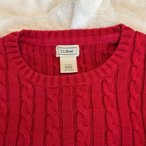 L L Bean red cable knit sweater, great condition, the perfect red. - Picture 3 of 5